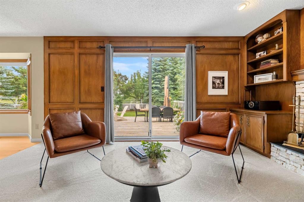 72 Woodacres Crescent Sw, Calgary, AB