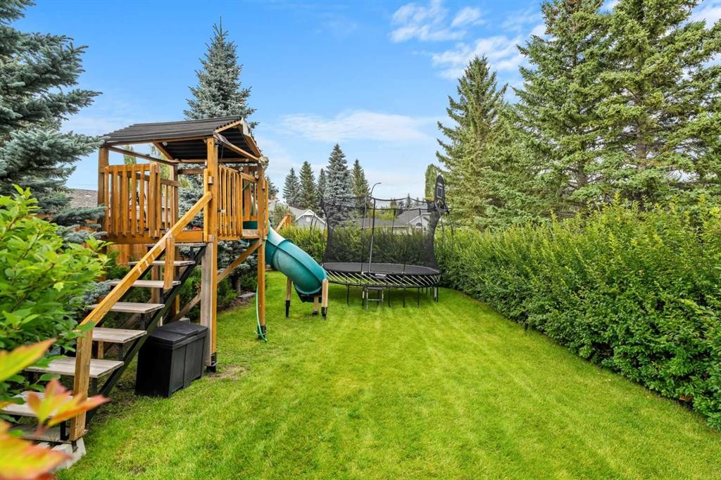 72 Woodacres Crescent Sw, Calgary, AB