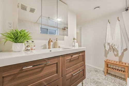 708 18 Avenue Nw, Calgary, AB 