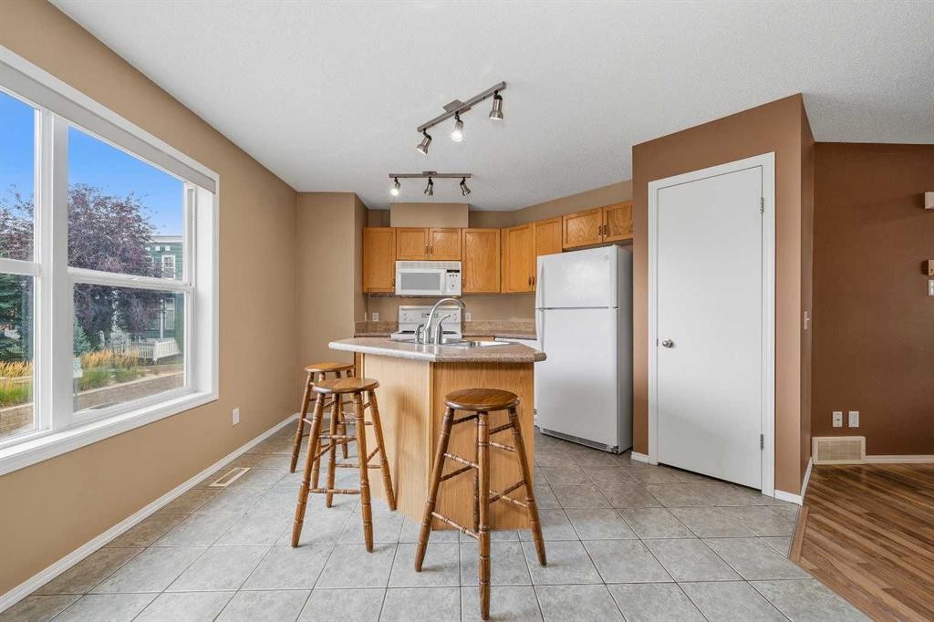 224 Mckenzie Towne Link Se, Calgary, AB