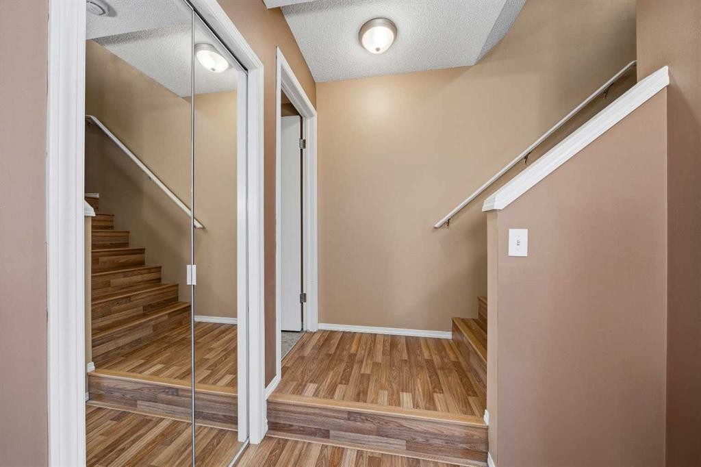 224 Mckenzie Towne Link Se, Calgary, AB