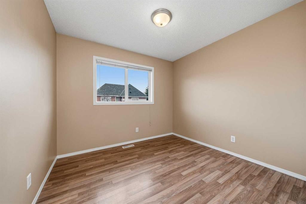 224 Mckenzie Towne Link Se, Calgary, AB