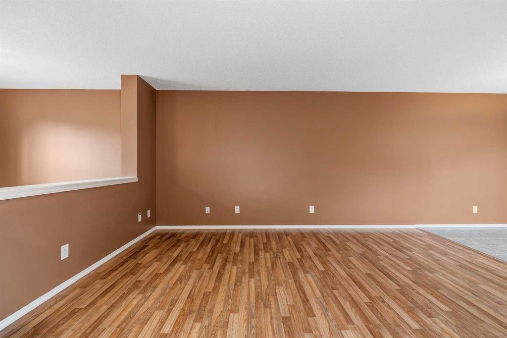 224 Mckenzie Towne Link Se, Calgary, AB