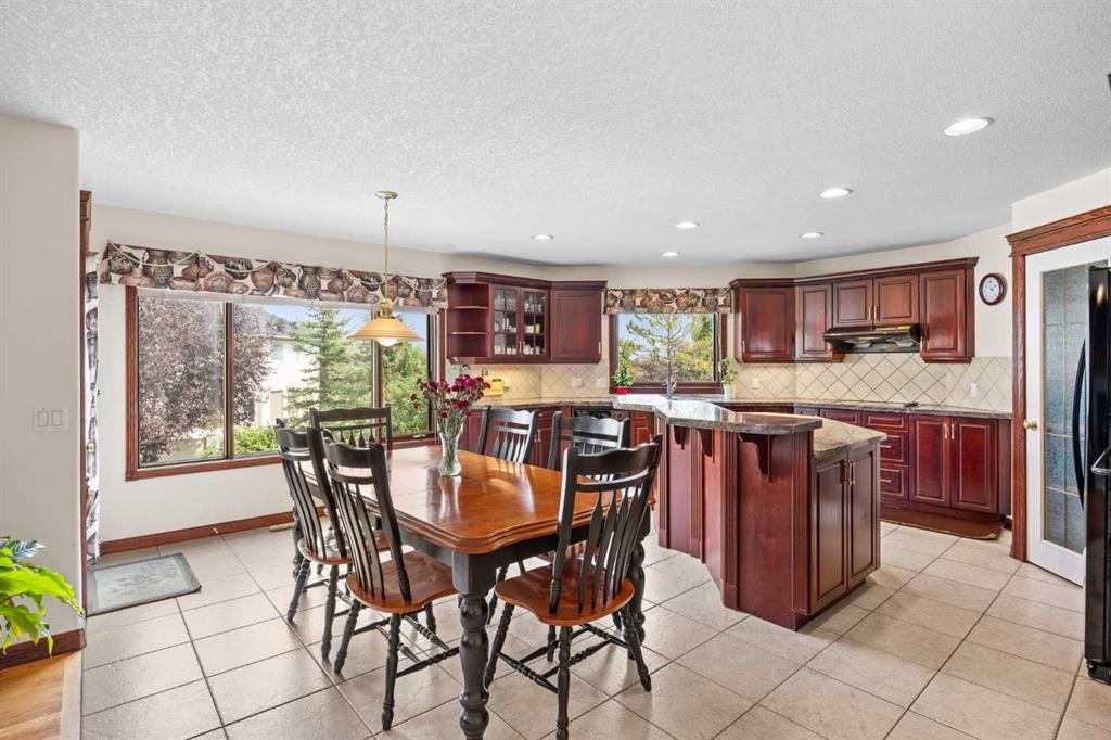 10385 Hamptons Boulevard Nw, Calgary, AB - Indoor