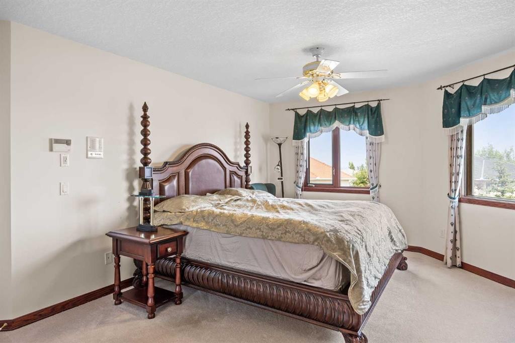 10385 Hamptons Boulevard Nw, Calgary, AB - Indoor Photo Showing Bedroom