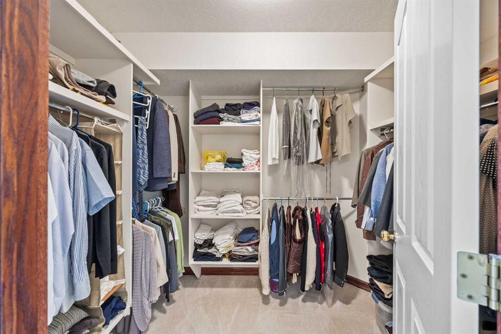 10385 Hamptons Boulevard Nw, Calgary, AB - Indoor With Storage