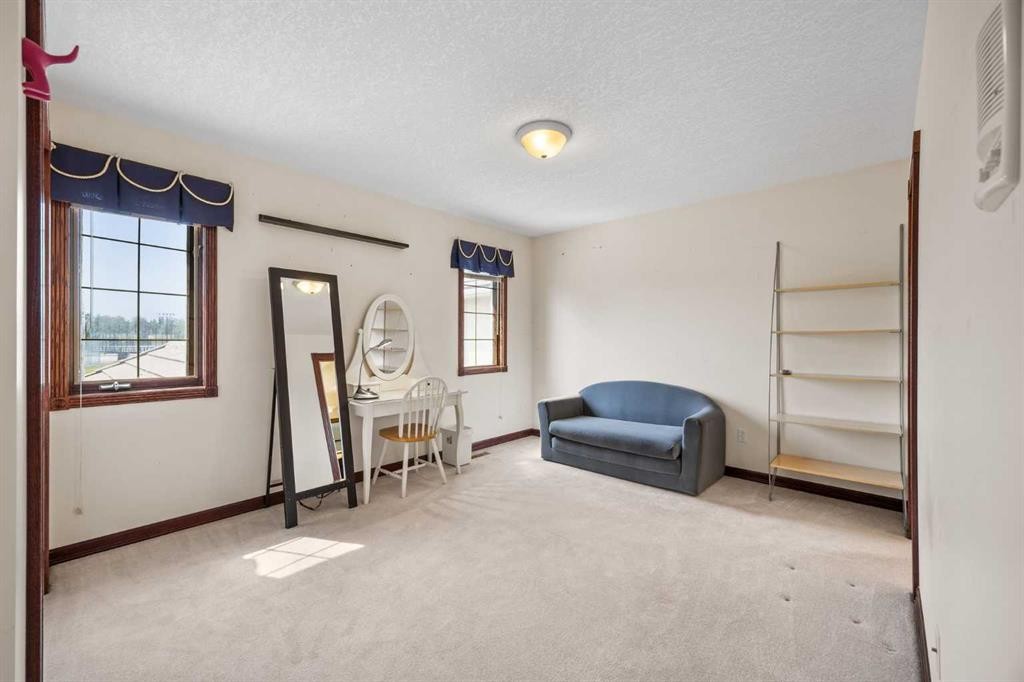 10385 Hamptons Boulevard Nw, Calgary, AB - Indoor Photo Showing Other Room