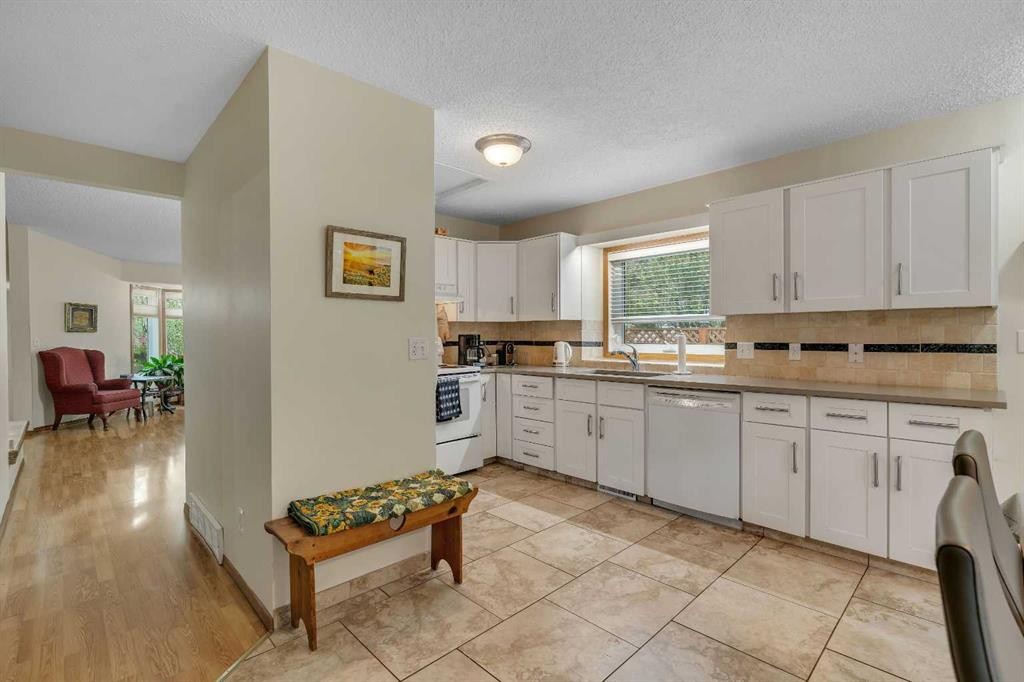 139 Shawnessy Drive Sw, Calgary, AB