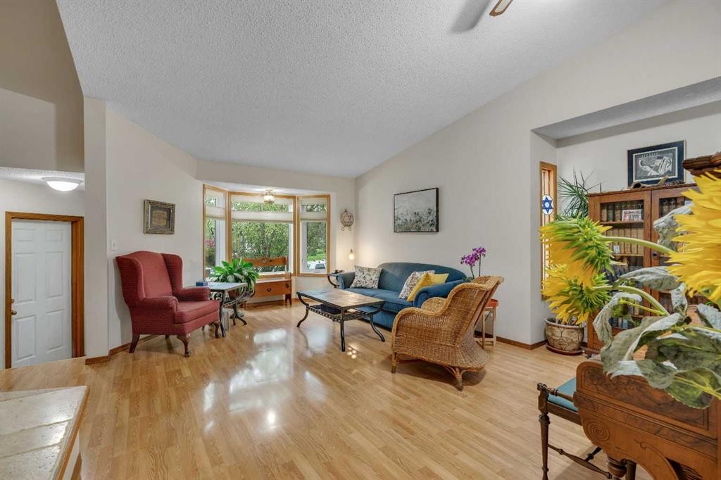 139 Shawnessy Drive Sw, Calgary, AB