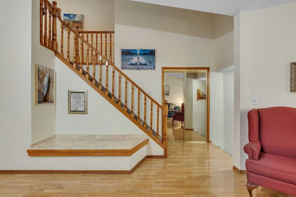 139 Shawnessy Drive Sw, Calgary, AB