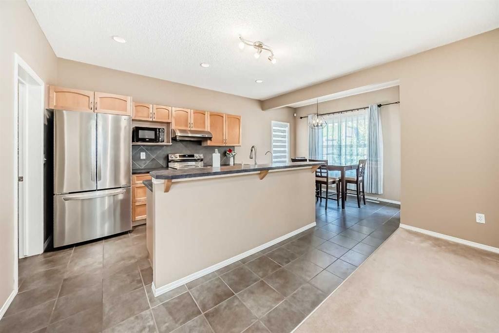 73 Royal Birch Way Nw, Calgary, AB