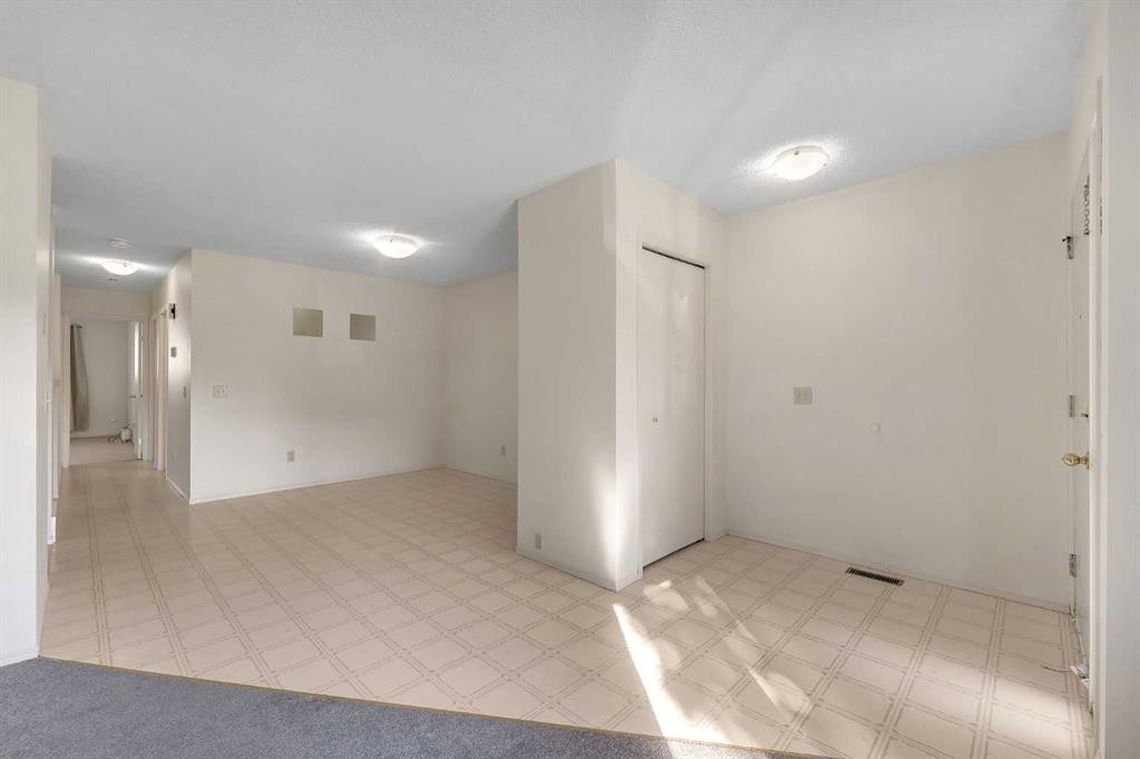 4736 17 Avenue Nw, Calgary, AB