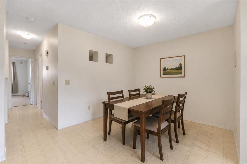 4736 17 Avenue Nw, Calgary, AB