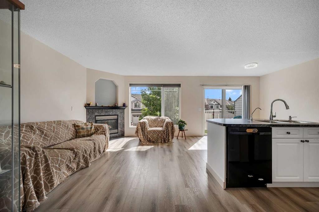 120 Rocky Vista Circle Nw, Calgary, AB