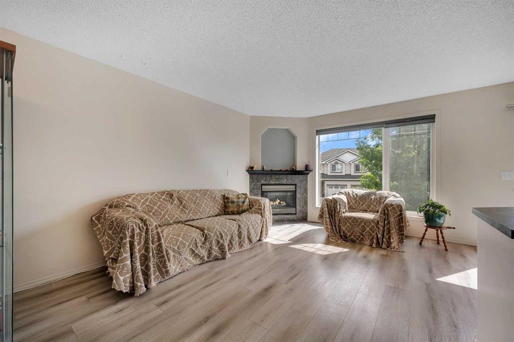 120 Rocky Vista Circle Nw, Calgary, AB
