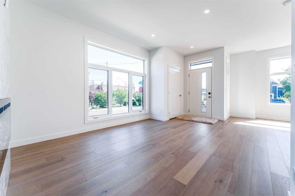 73 7 Street Ne, Calgary, AB