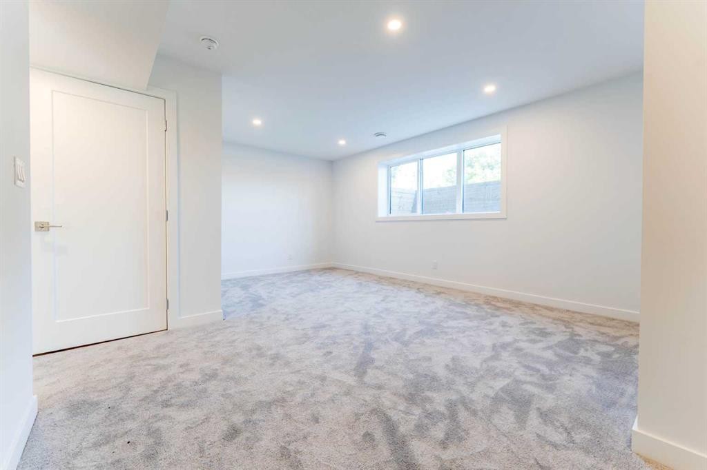 73 7 Street Ne, Calgary, AB