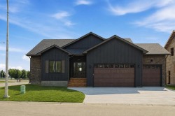 11 Lackner Road Carstairs, AB T0M 0N0