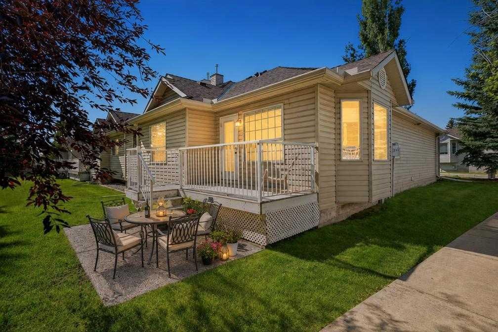 113 Mt Douglas Villas Se, Calgary, AB