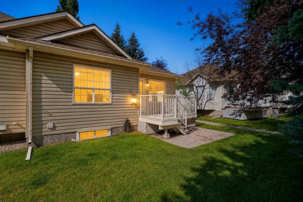 113 Mt Douglas Villas Se, Calgary, AB
