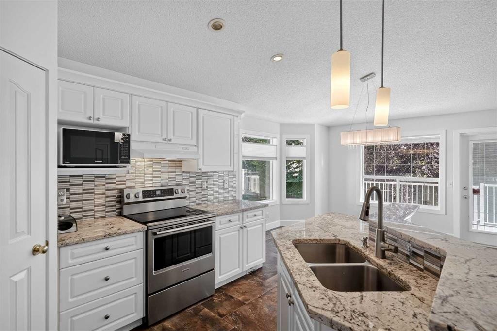 113 Mt Douglas Villas Se, Calgary, AB