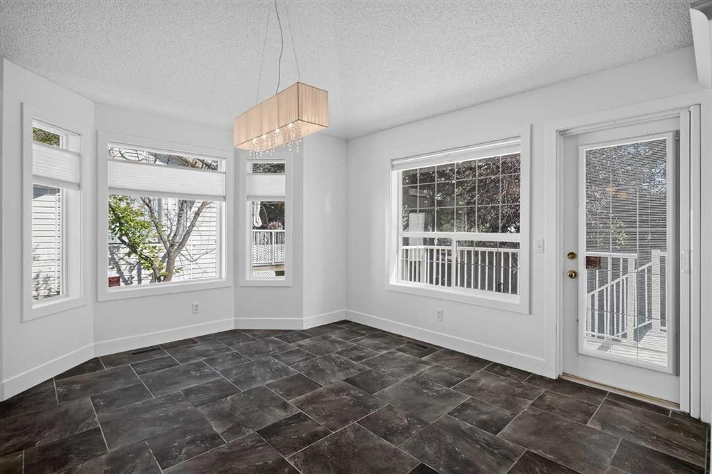 113 Mt Douglas Villas Se, Calgary, AB