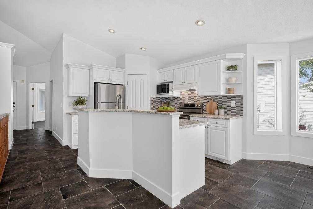 113 Mt Douglas Villas Se, Calgary, AB