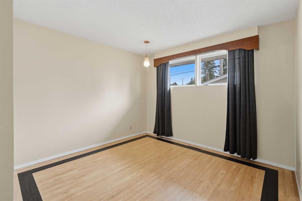2835 63 Avenue Sw, Calgary, AB