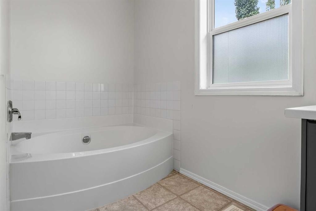 22 Evansbrooke Way Nw, Calgary, AB