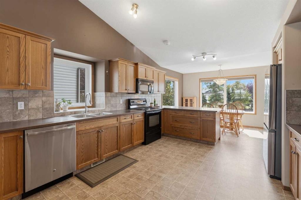 499 Highland Close, Strathmore, AB
