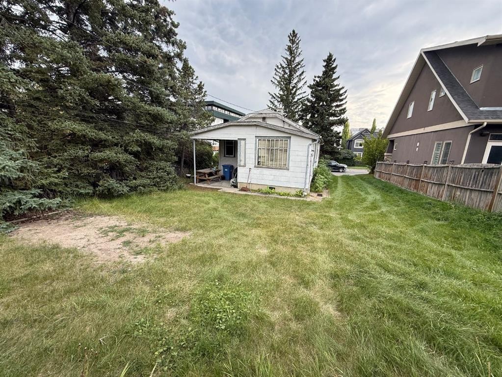 1902 33 Avenue Sw, Calgary, AB