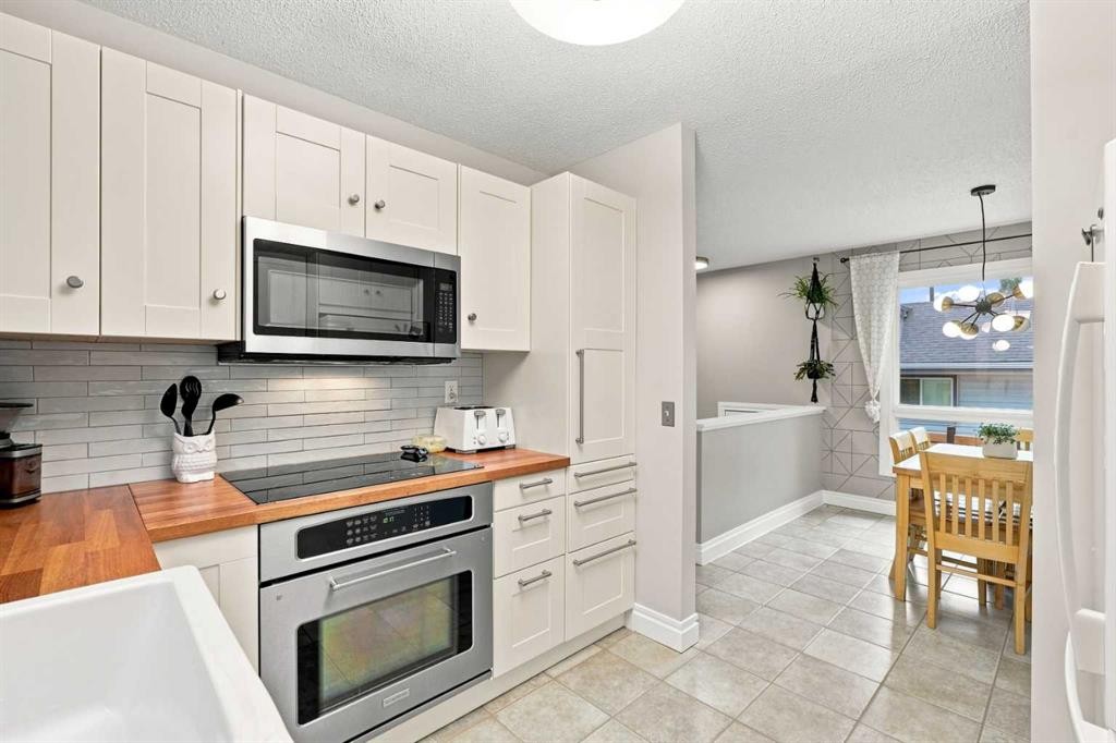972 Riverbend Drive Se, Calgary, AB