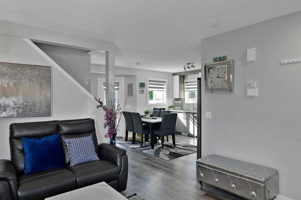 254 Hidden Spring Mews Nw, Calgary, AB