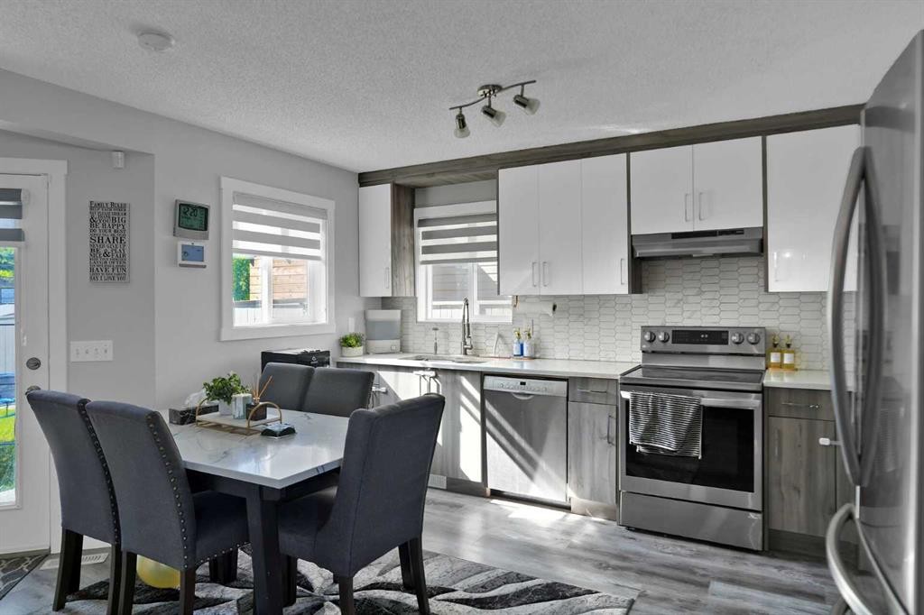 254 Hidden Spring Mews Nw, Calgary, AB