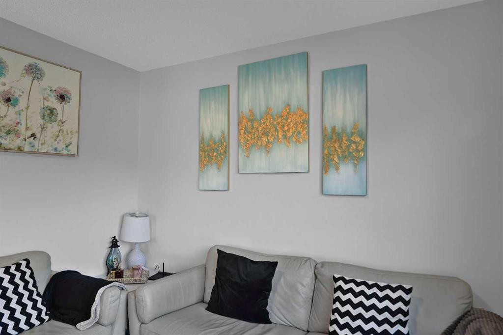 254 Hidden Spring Mews Nw, Calgary, AB