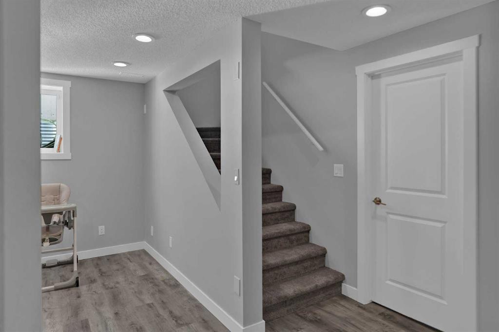 254 Hidden Spring Mews Nw, Calgary, AB