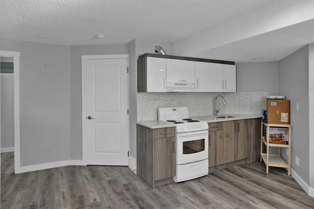 254 Hidden Spring Mews Nw, Calgary, AB