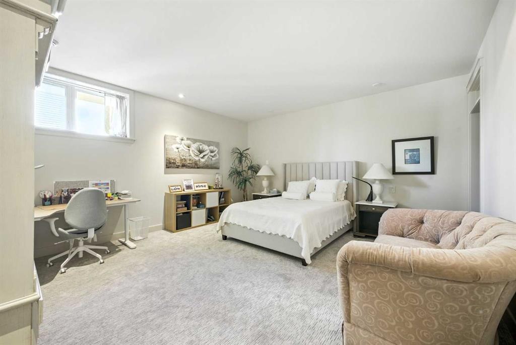 16 Spring Valley Lane Sw, Calgary, AB