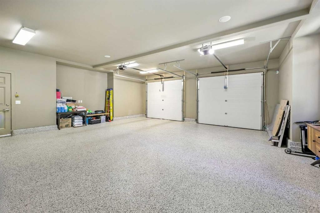 16 Spring Valley Lane Sw, Calgary, AB
