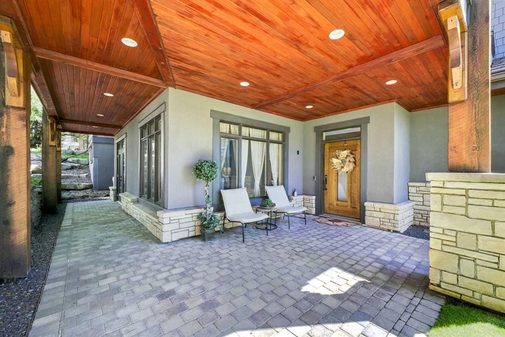 16 Spring Valley Lane Sw, Calgary, AB