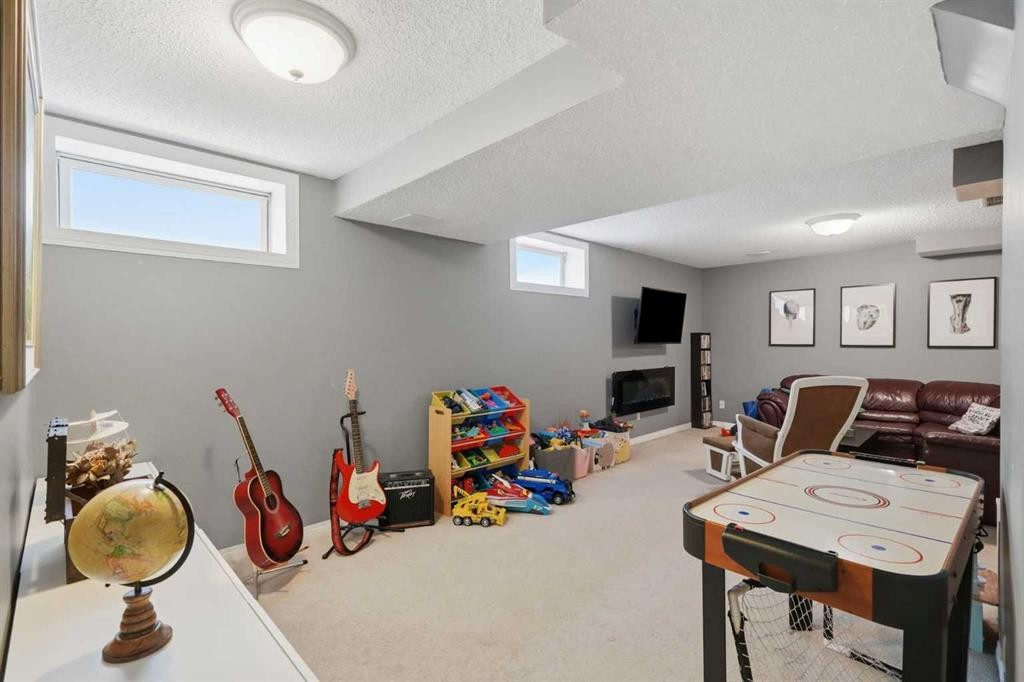 99 Prestwick Circle Se, Calgary, AB