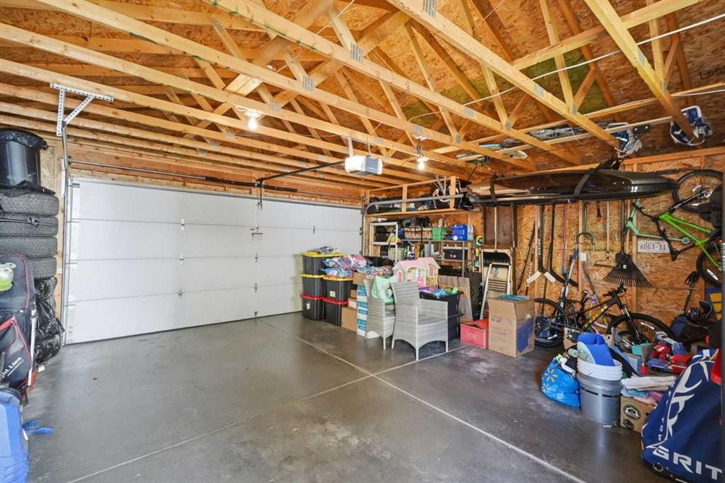 99 Prestwick Circle Se, Calgary, AB