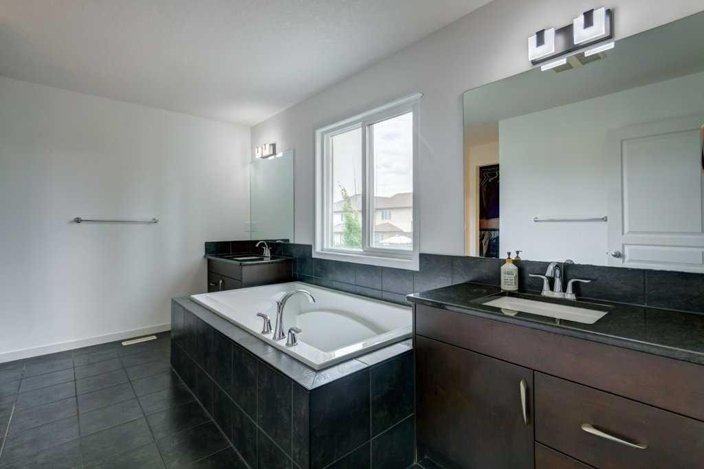 2203 Brightoncrest Common Se, Calgary, AB