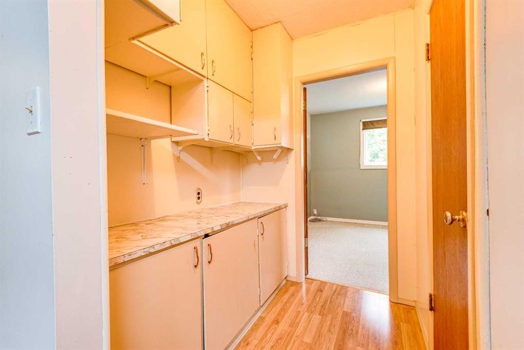 215 2 Avenue Ne, Three Hills, AB