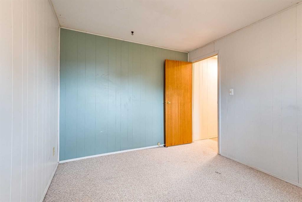 215 2 Avenue Ne, Three Hills, AB
