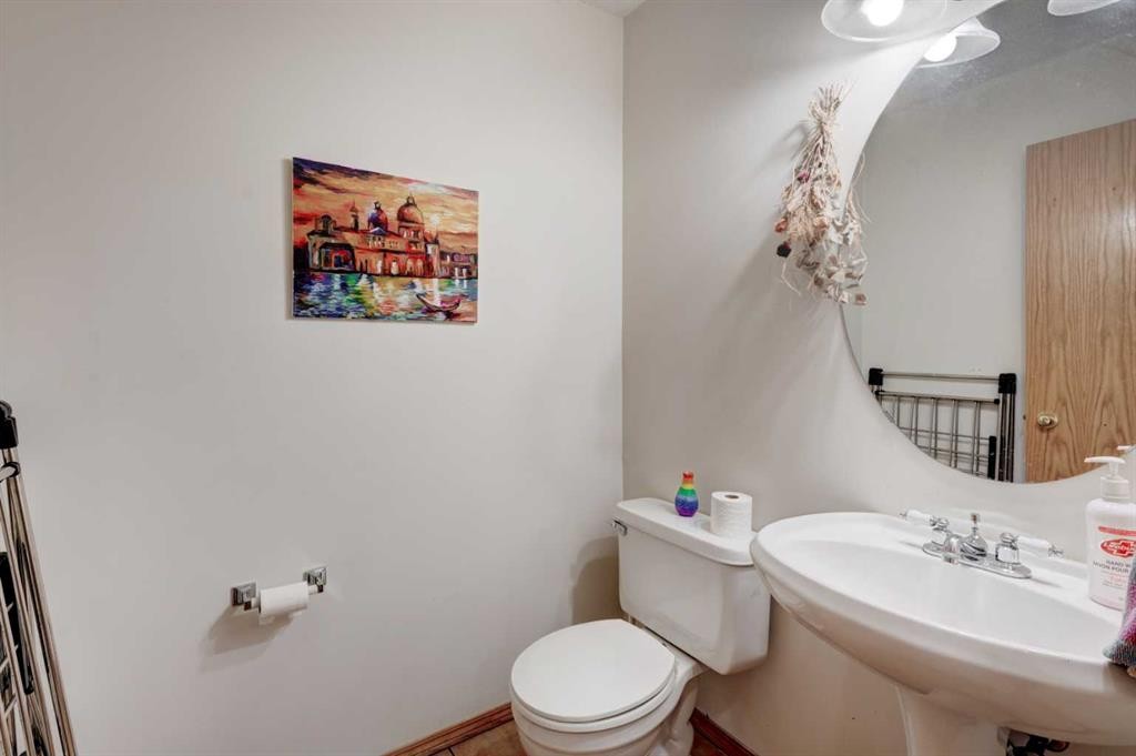 142 Somerset Park Sw, Calgary, AB