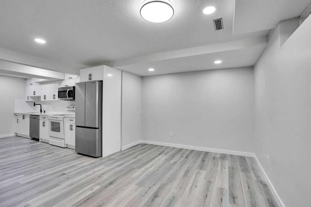 60 Whitaker Close Ne, Calgary, AB