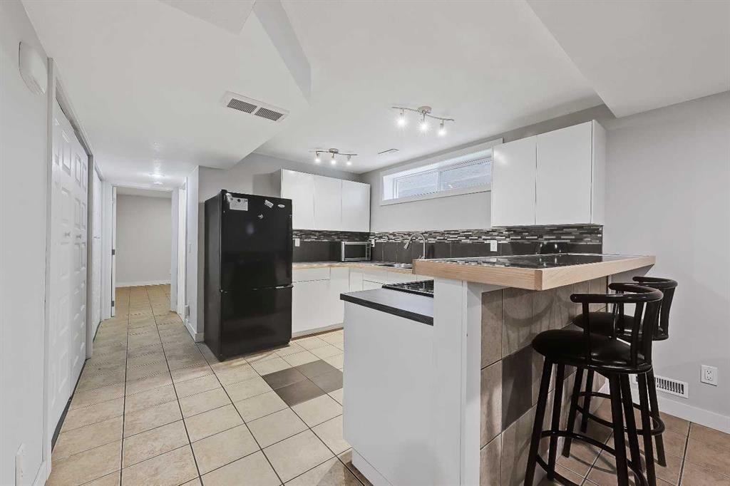 2622 24A Street Sw, Calgary, AB