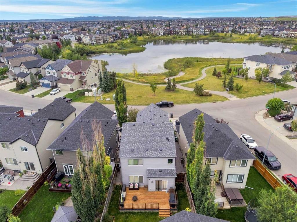 279 Copperpond Circle Se, Calgary, AB