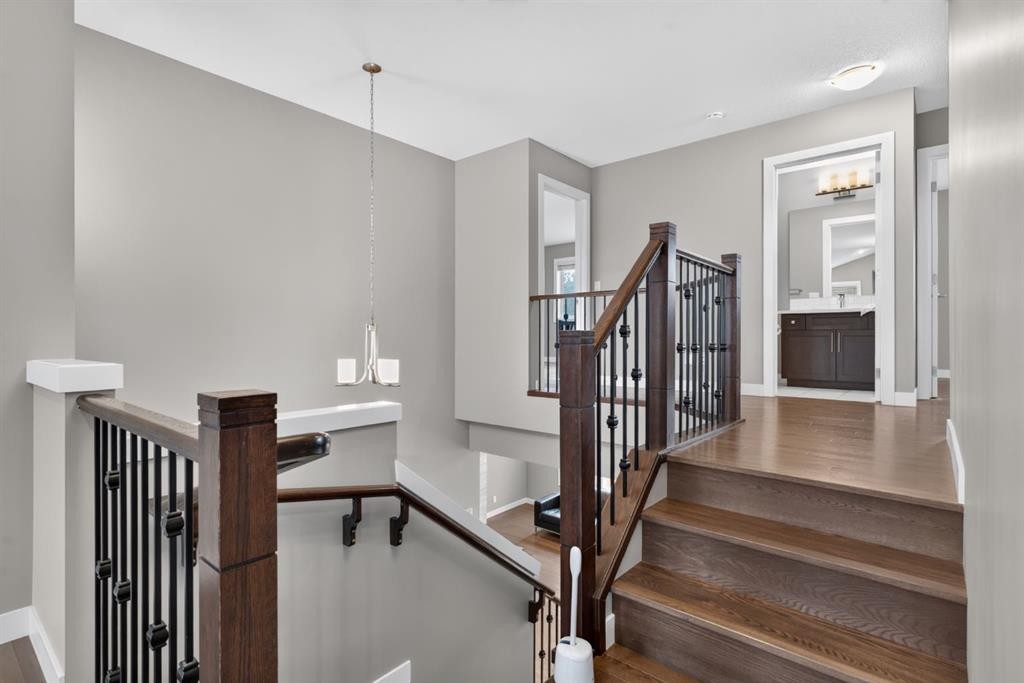 69 Rainbow Falls Boulevard, Chestermere, AB